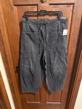 Free People Silverton Pull-On Puddle Barrel Jeans Size M
